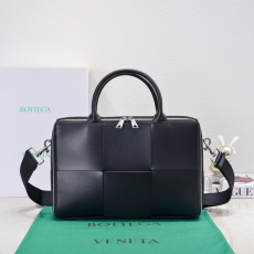 Mens Bottega Veneta Briefcases